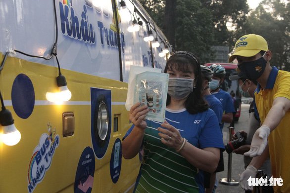 - Ho Chi Minh City bus releases face masks for free